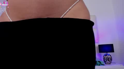 Snapshot of ariana_rouse_ chatting on 02-23-25, 10:53 ariana online show from 02-23-25, 10:53