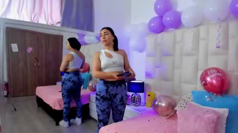 Snapshot of ariana_rouse_ chatting on 11-04-25, 04:39 ariana online show from 11-04-25, 04:39