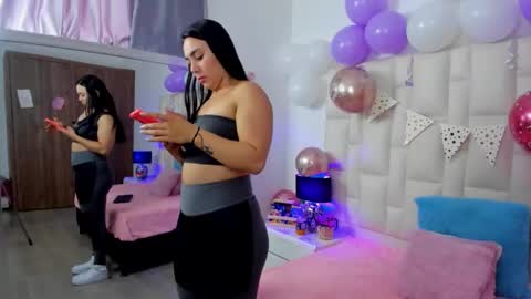 Snapshot of ariana_rouse_ chatting on 11-05-25, 05:13 ariana online show from 11-05-25, 05:13