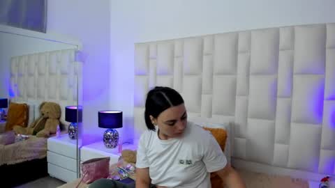  ariana  online show from 04-04-26, 04:48