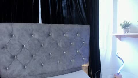 Snapshot of arianaa_jones chatting on 12-03-25, 09:02 online show from 12-03-25, 09:02