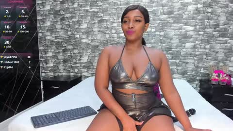 Snapshot of arianaablack chatting on 02-05-25, 03:31 Ariana online show from 02-05-25, 03:31