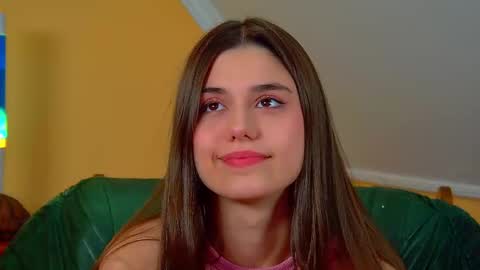 Snapshot of arianaallens chatting on 11-26-25, 06:36 Ariana online show from 11-26-25, 06:36