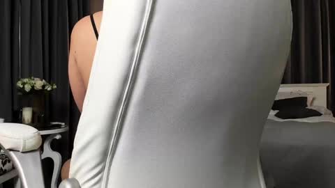 Ana online show from 01-21-25, 02:37