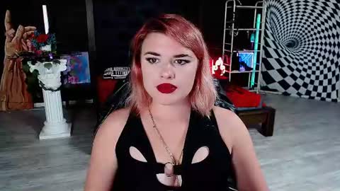 Snapshot of arianasaint chatting on 06-19-26, 08:01 Mistress Ariana online show from 06-19-26, 08:01