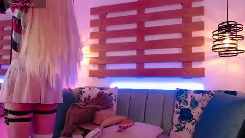 Snapshot of arianasantana chatting on 10-04-25, 01:42 Ari online show from 10-04-25, 01:42