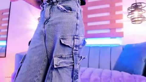 Snapshot of arianasantana chatting on 10-18-25, 12:50 Ari online show from 10-18-25, 12:50