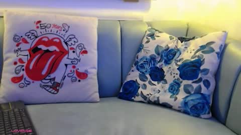 Snapshot of arianasantana chatting on 10-26-25, 12:44 Ari online show from 10-26-25, 12:44