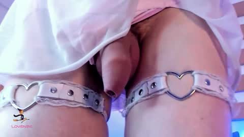 Snapshot of arianasantana chatting on 10-30-25, 01:23 Ari online show from 10-30-25, 01:23