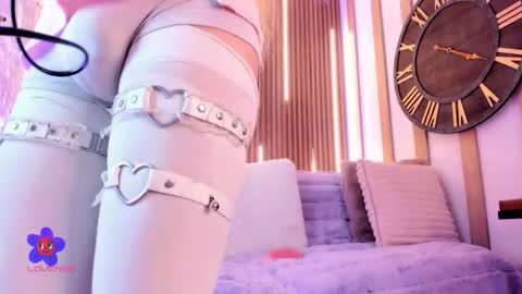 Snapshot of arianasantana chatting on 11-11-25, 09:04 Ari online show from 11-11-25, 09:04