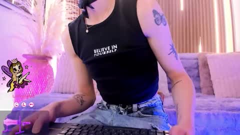 Snapshot of arianasantana chatting on 11-24-25, 12:49 Ari online show from 11-24-25, 12:49