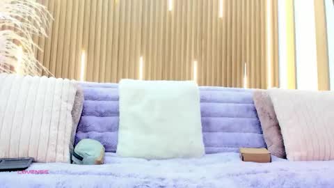 Snapshot of arianasantana chatting on 11-30-25, 12:42 Ari online show from 11-30-25, 12:42