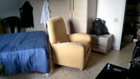 Banana online show from 02-26-25, 04:35