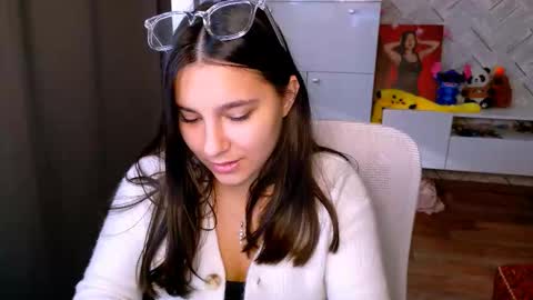 Snapshot of arianna_grend chatting on 09-17-25, 11:45 Arianna online show from 09-17-25, 11:45