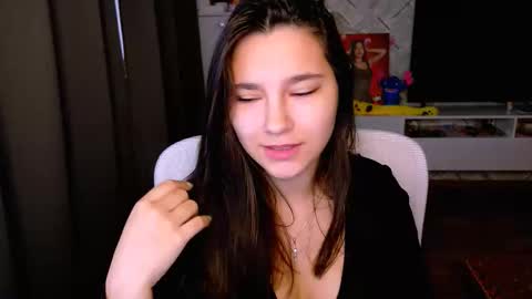 Snapshot of arianna_grend chatting on 10-19-25, 10:16 Arianna online show from 10-19-25, 10:16