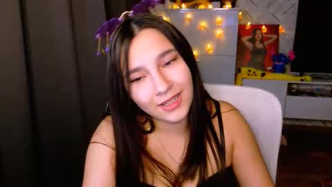 Snapshot of arianna_grend chatting on 10-28-25, 01:58 Arianna online show from 10-28-25, 01:58