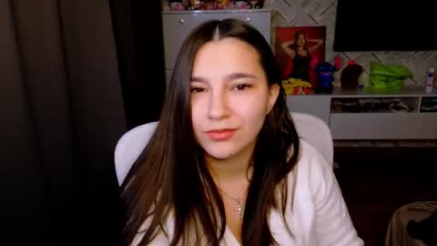Snapshot of arianna_grend chatting on 12-15-25, 01:15 Arianna online show from 12-15-25, 01:15