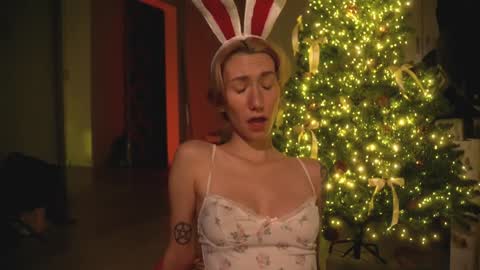 Snapshot of arianna_richi chatting on 12-26-24, 05:47 Olivka online show from 12-26-24, 05:47