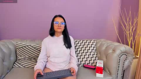 Arianna online show from 10-11-25, 03:39