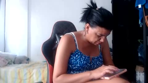 Snapshot of ariannaloovel chatting on 06-17-26, 06:53 ariannaloovel online show from 06-17-26, 06:53