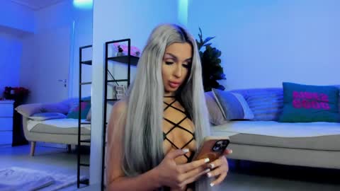 Snapshot of ariannaxo_ chatting on 05-18-26, 06:08 Arianna online show from 05-18-26, 06:08