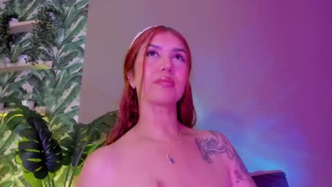 ariarusso_ online show from 05-14-26, 10:49