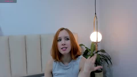 Snapshot of ariavelvet_ chatting on 06-11-26, 03:15 Aria online show from 06-11-26, 03:15