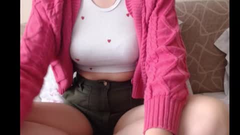 Snapshot of ariel_la chatting on 10-17-25, 08:28 Ariella online show from 10-17-25, 08:28