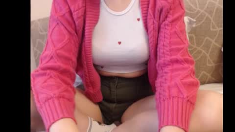 Snapshot of ariel_la chatting on 10-27-25, 09:24 Ariella online show from 10-27-25, 09:24