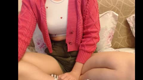 Snapshot of ariel_la chatting on 11-19-25, 09:31 Ariella online show from 11-19-25, 09:31