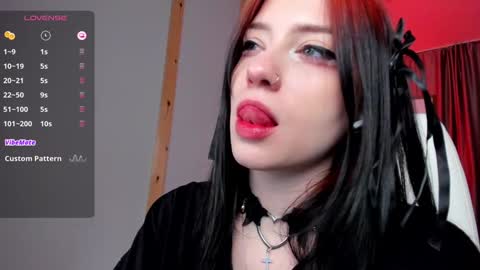 Snapshot of arielabradberry chatting on 12-11-24, 05:26 Ariel online show from 12-11-24, 05:26