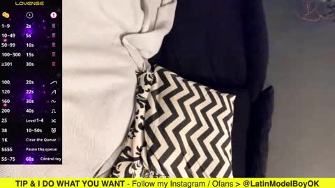 Snapshot of arielenbsas chatting on 02-17-25, 11:55 Ariel online show from 02-17-25, 11:55