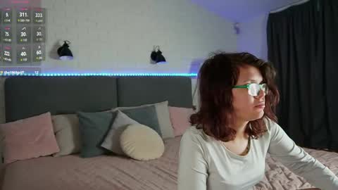 Ariell Mini online show from 05-30-26, 06:21