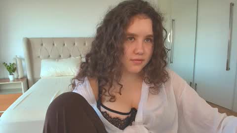 Ariella GTM3  Tue Wed Thu Fri Sat  0400 am-1030pm online show from 02-19-26, 07:21