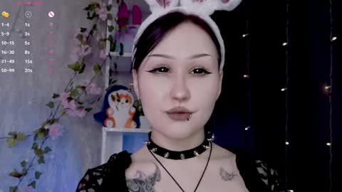 Dee online show from 04-07-26, 04:35