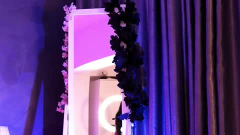 Ariell online show from 11-19-25, 06:41