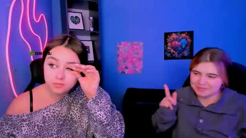 Snapshot of arielmell chatting on 02-23-26, 12:13 arielmell online show from 02-23-26, 12:13