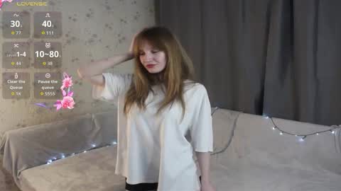 Snapshot of arielnasvish chatting on 01-12-26, 06:46 Hello im Lia online show from 01-12-26, 06:46