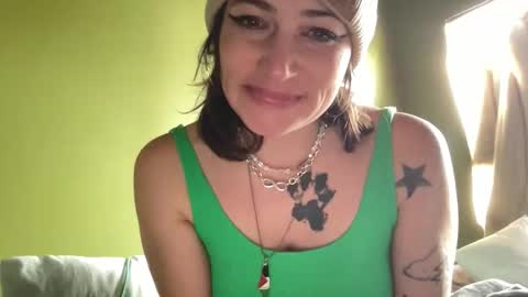 ariel  colin when hes here online show from 02-01-26, 04:27