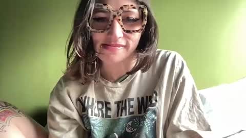 ariel  colin when hes here online show from 02-11-26, 06:24