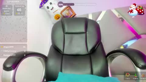 Snapshot of arii_xxx chatting on 11-23-25, 12:16 ari 3 online show from 11-23-25, 12:16