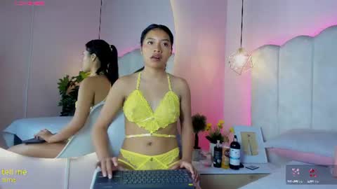Snapshot of ariiastar chatting on 06-25-26, 02:44 Ari Star online show from 06-25-26, 02:44