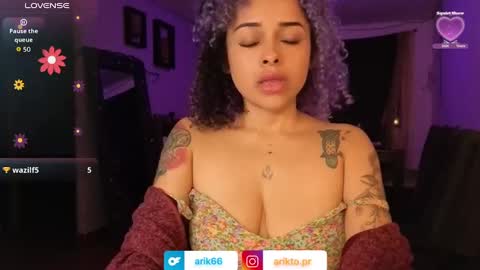 Snapshot of arikatorres chatting on 10-06-25, 11:46 Arin online show from 10-06-25, 11:46