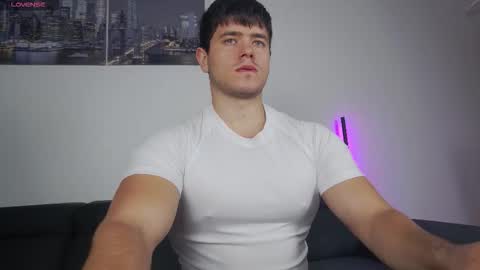 Snapshot of arilass chatting on 11-28-25, 07:22 A n g e l f r o m H e l l online show from 11-28-25, 07:22