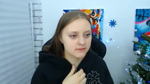 Snapshot of arinabelle chatting on 12-18-25, 12:49 arinabelle online show from 12-18-25, 12:49