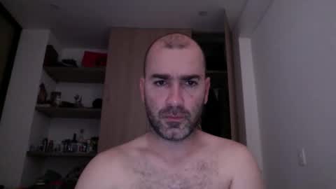 Snapshot of aristi11 chatting on 12-21-25, 10:28 aristi11 online show from 12-21-25, 10:28