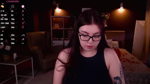 Snapshot of arizonaa_muse chatting on 02-15-25, 12:22 Astrid online show from 02-15-25, 12:22