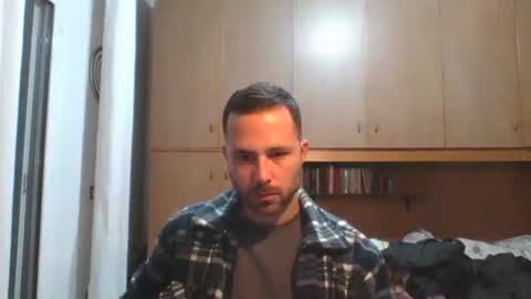 Snapshot of arkanomask69 chatting on 12-17-25, 08:48 Arkano online show from 12-17-25, 08:48