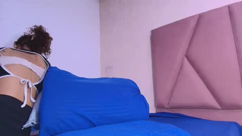 Snapshot of arleth_1 chatting on 10-18-25, 03:09 Arleth online show from 10-18-25, 03:09