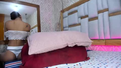 Snapshot of arleth_1 chatting on 11-16-25, 03:01 Arleth online show from 11-16-25, 03:01